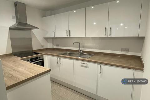2 bedroom flat to rent, Oldfield Road, Salford, M5