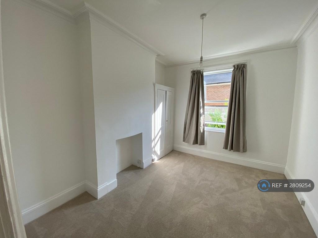 Bedroom / Sitting Room (Not Shared)