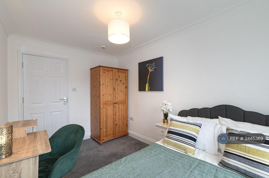 Double Bedroom 4