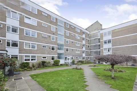2 bedroom apartment to rent, Carlton Drive, London, SW15