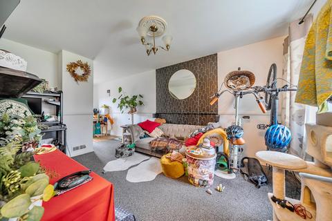 2 bedroom semi-detached house for sale, Tunstock Way, Belvedere DA17