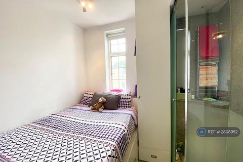 1 bedroom flat to rent, Beaumont Court, London, W1G