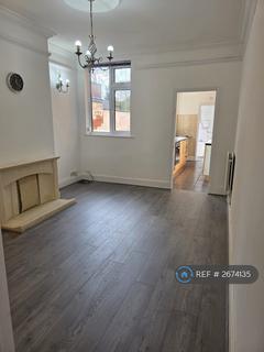 3 bedroom terraced house to rent, Bonchurch St, Leicester, LE3
