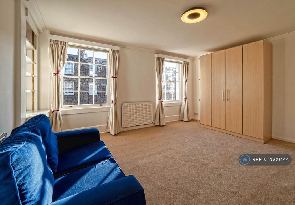 Bedroom/Sitting Room