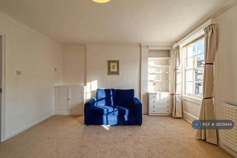 Studio to rent, Balcombe Street, London, NW1