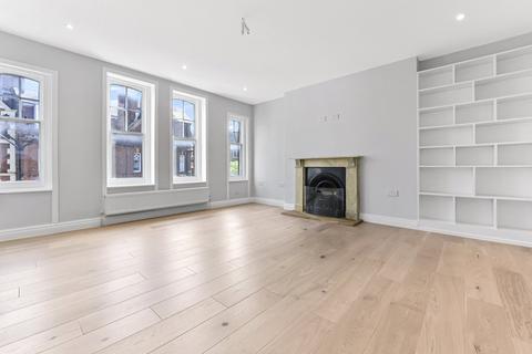 2 bedroom duplex to rent, Heath Street, London, NW3