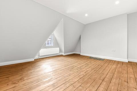 2 bedroom duplex to rent, Heath Street, London, NW3