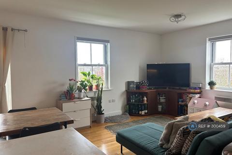 2 bedroom flat to rent, Canterbury Hall, Worcester Park, KT4