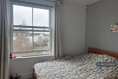 2 bedroom flat to rent, Canterbury Hall, Worcester Park, KT4