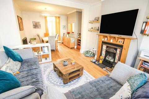 3 bedroom semi-detached house for sale, Radnor Park Road , Folkstone