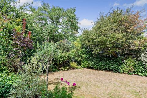undefined, Broadway Gardens, Peterborough