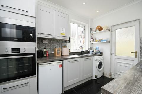 2 bedroom terraced house for sale, Halstead Avenue, Salford, M6