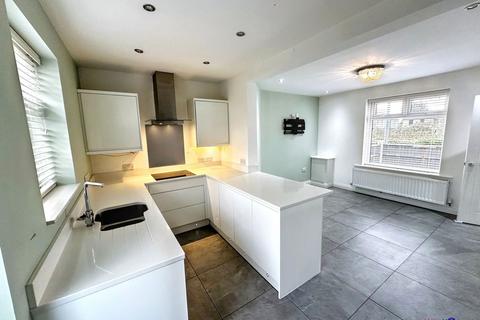 3 bedroom terraced house for sale, Lincoln Square, Widnes, WA8 6SR