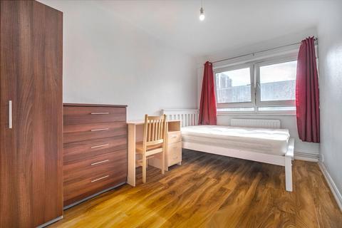 3 bedroom flat to rent, Stafford Cripps House, Clem Attlee Court, Fulham, London, SW6