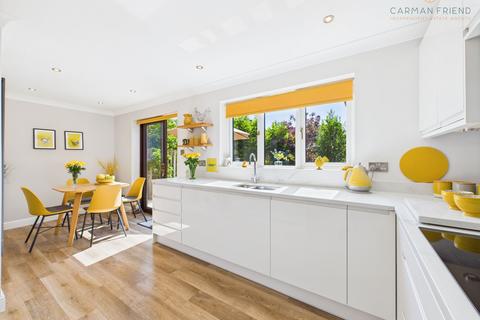 4 bedroom detached house for sale, Gleggs Close, Great Boughton, CH3