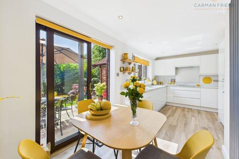 4 bedroom detached house for sale, Gleggs Close, Great Boughton, CH3