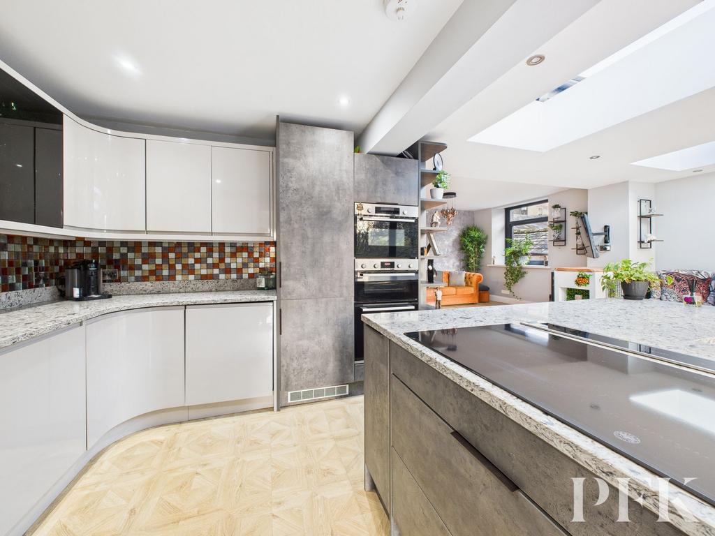 Kitchen/Dining Area