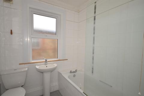 2 bedroom flat to rent, Park Road,N8