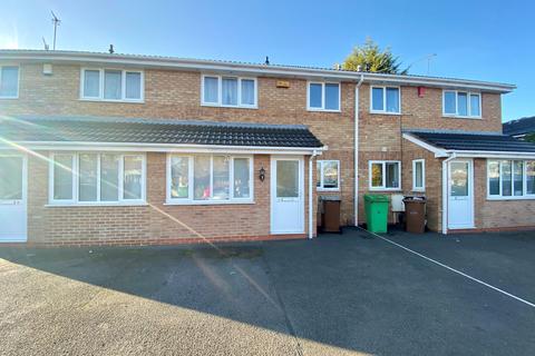 3 bedroom property to rent, Falcon Close, Nottingham, NG7