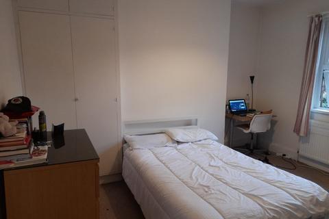 2 bedroom flat to rent, The Arboretum, Nottingham, NG7