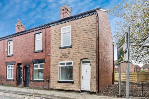 2 bedroom end of terrace house to rent, Dane Road, Sale, M33