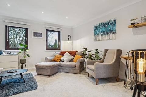 undefined, 33 Linnwood Court, Cathcart, Glasgow, G44 3JB
