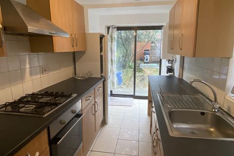 2 bedroom house to rent, Jubilee Road, Doncaster, DN1