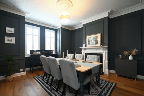 4 bedroom semi-detached house for sale, Trafalgar Road, Salford, M6