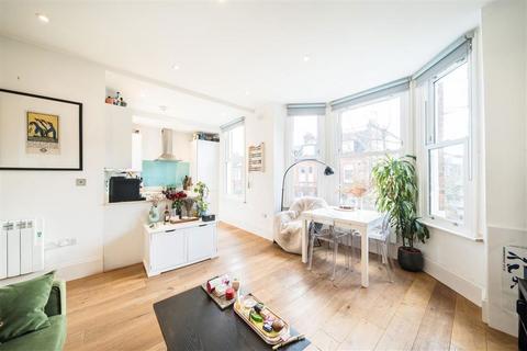2 bedroom flat for sale, Rosebery Road, London SW2
