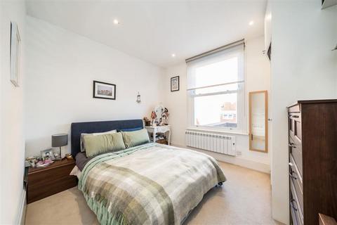 2 bedroom flat for sale, Rosebery Road, London SW2