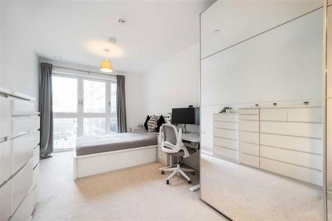undefined, New Drum Street, London E1