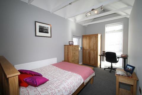 6 bedroom flat to rent, Lenton Boulevard, NOTTINGHAM, NG7