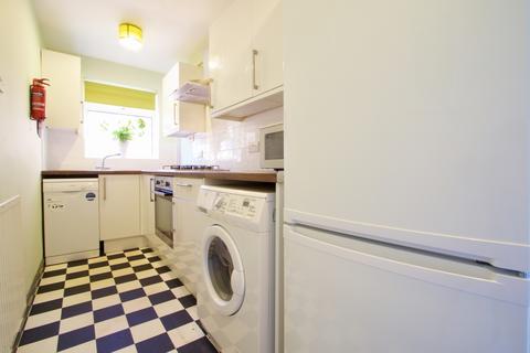 5 bedroom flat to rent, Lenton Boulevard, NOTTINGHAM, NG7