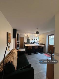 1 bedroom in a flat share to rent, Himley Road, London, SW17