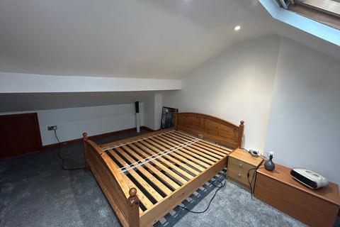 1 bedroom apartment to rent, Chester Road, Manchester, M15