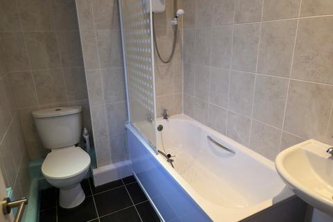 1 bedroom apartment to rent, Chester Road, Manchester, M15