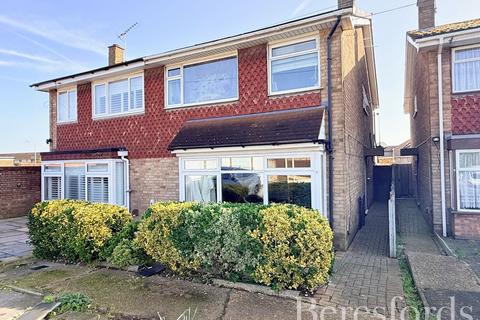 Kestrel Close, Hornchurch, RM12