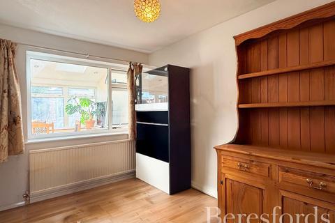 undefined, Kestrel Close, Hornchurch, RM12