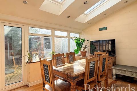undefined, Kestrel Close, Hornchurch, RM12