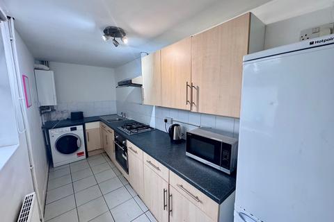 6 bedroom house to rent, Frederick Grove, Nottingham, NG7