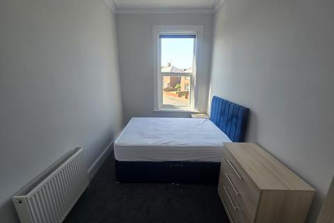 1 bedroom house to rent, Thompson Road, Sunderland, SR5