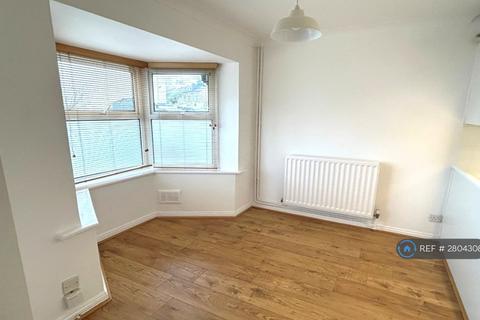 2 bedroom terraced house to rent, Spencer Walk, Putney, SW15