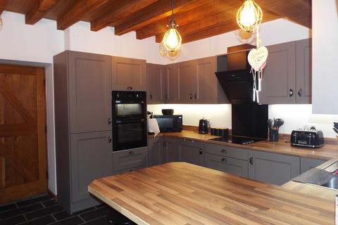 3 bedroom barn conversion to rent, Penllwyn Farm, Holywell, CH8