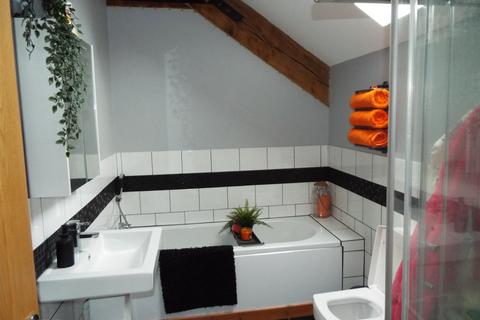 3 bedroom barn conversion to rent, Penllwyn Farm, Holywell, CH8