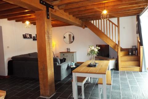 3 bedroom barn conversion to rent, Penllwyn Farm, Holywell, CH8