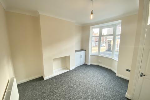 2 bedroom house to rent, Sedgwick Street, Darlington, DL3