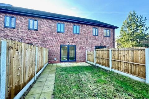 3 bedroom semi-detached house to rent, Abraham Fold, Manchester, M38