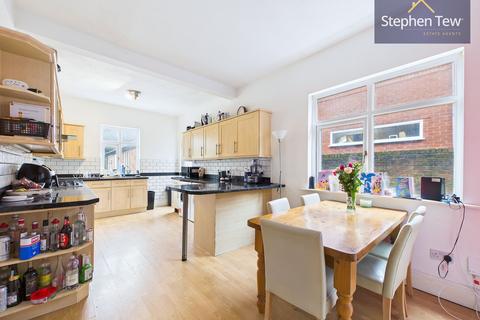 4 bedroom semi-detached house for sale, Newton Drive, Blackpool, FY3