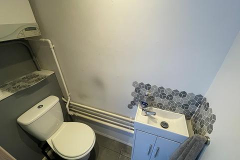3 bedroom semi-detached house to rent, Norfolk Road, Huntingdon, PE29