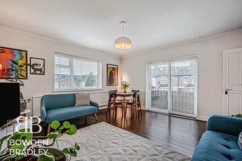2 bedroom apartment for sale, Horn Lane, Woodford Green, IG8